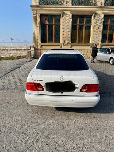 Mercedes E 280 1999, 245,000 km - 2.8 l - Bakı