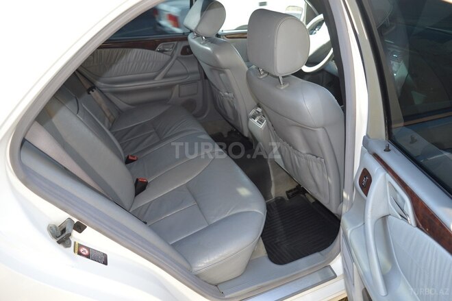 Mercedes E 320 2000, 290,000 km - 3.2 л - Ağcabədi