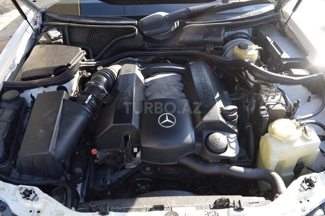 Mercedes E 320 2000, 290,000 km - 3.2 л - Ağcabədi
