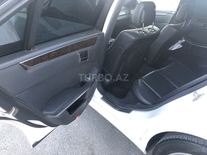 Mercedes E 220 2011, 298,000 km - 2.2 l - Bakı