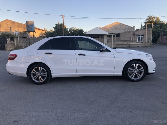 Mercedes E 220 2011, 298,000 km - 2.2 l - Bakı