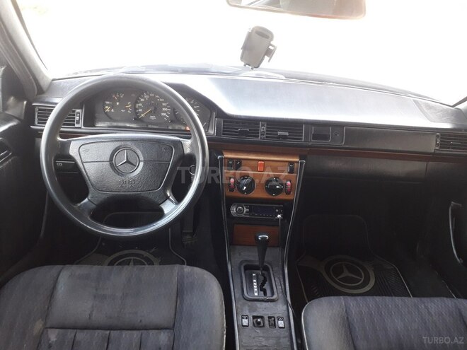 Mercedes E 300 1992, 312,568 km - 3.0 l - Sumqayıt