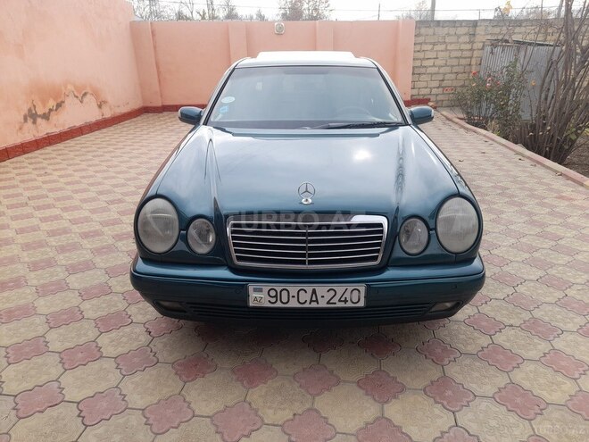 Mercedes E 240 1999, 228,000 km - 2.4 l - Qazax