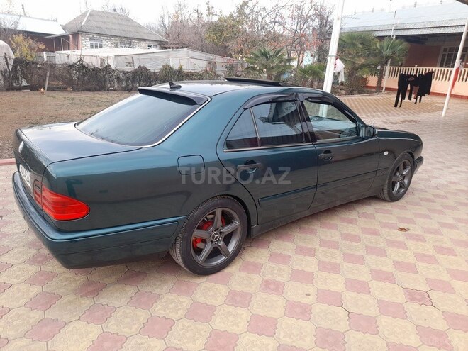 Mercedes E 240 1999, 228,000 km - 2.4 l - Qazax