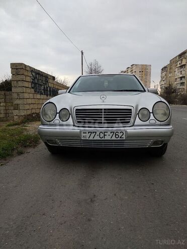 Mercedes E 220 1999, 370,000 km - 2.2 л - Bakı