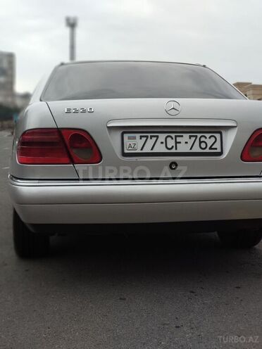 Mercedes E 220 1999, 370,000 km - 2.2 л - Bakı