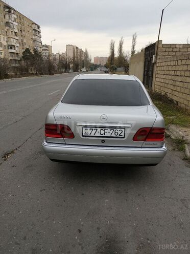 Mercedes E 220 1999, 370,000 km - 2.2 л - Bakı