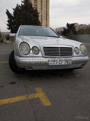 Mercedes E 220 1999, 370,000 km - 2.2 л - Bakı