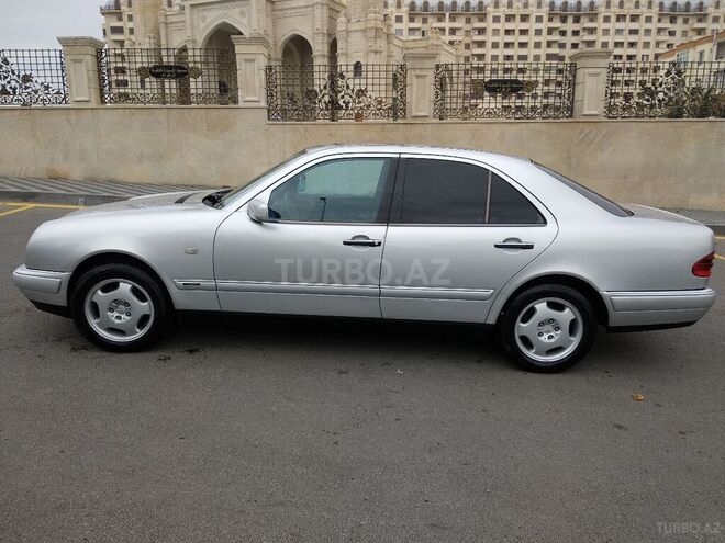 Mercedes E 220 1999, 370,000 km - 2.2 л - Bakı