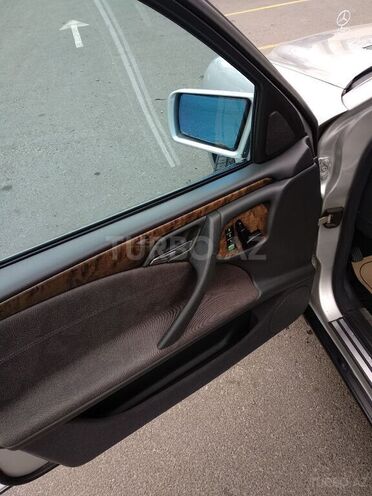 Mercedes E 220 1999, 370,000 km - 2.2 л - Bakı