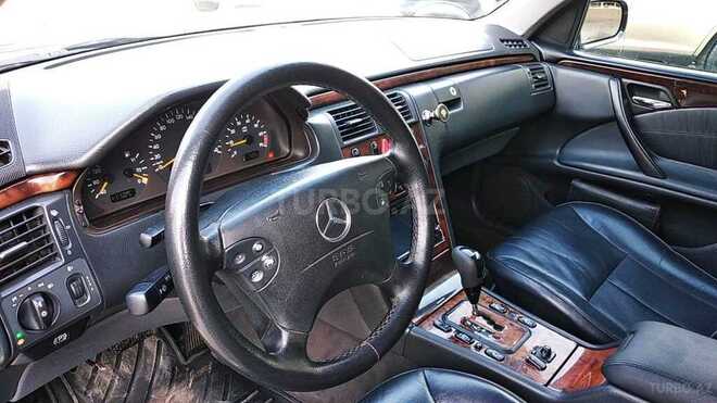 Mercedes E 240 2000, 260,000 km - 2.4 l - Sumqayıt