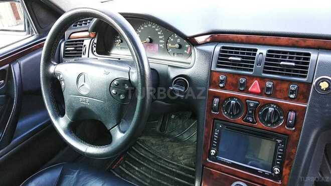 Mercedes E 240 2000, 260,000 km - 2.4 l - Sumqayıt