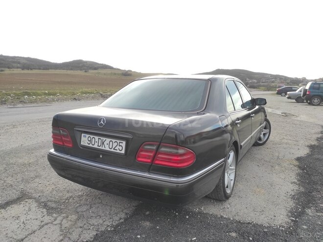Mercedes E 240 1999, 401,270 km - 2.4 l - Xızı