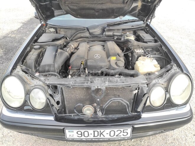 Mercedes E 240 1999, 401,270 km - 2.4 l - Xızı
