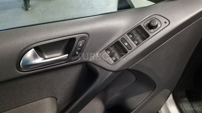 Volkswagen Tiguan 2009, 83,000 km - 2.0 л - Bakı