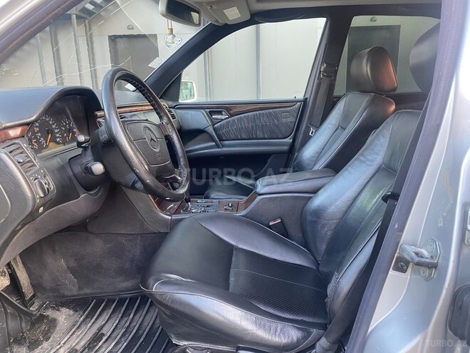 Mercedes E 280 1997, 389,000 km - 2.8 l - Bakı