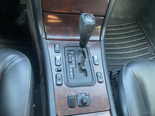 Mercedes E 280 1997, 389,000 km - 2.8 l - Bakı