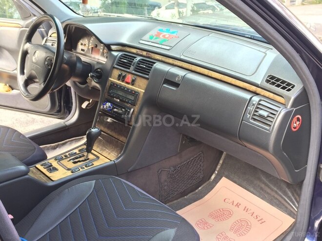 Mercedes E 240 2000, 327,000 km - 2.4 l - Bakı