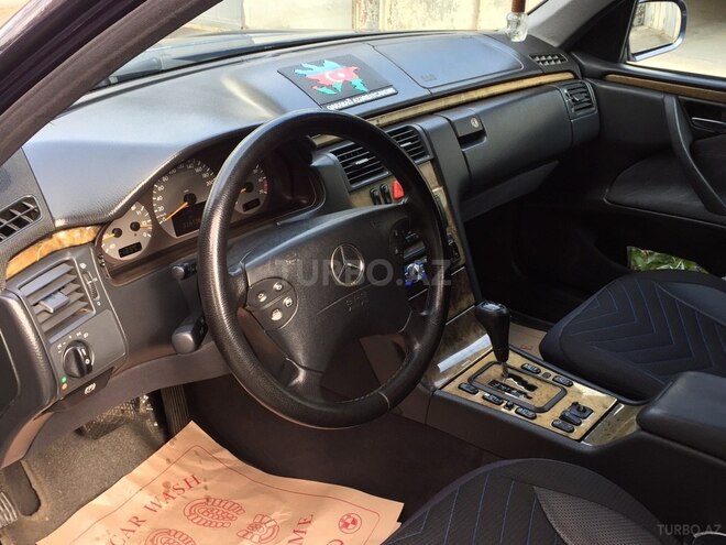 Mercedes E 240 2000, 327,000 km - 2.4 l - Bakı
