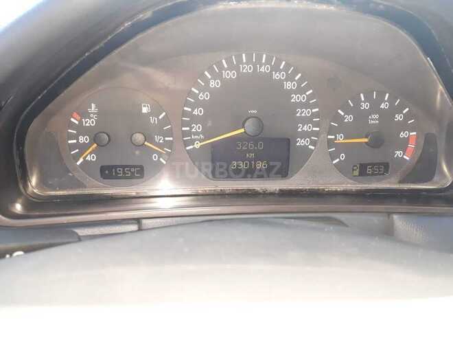 Mercedes E 240 2001, 329,854 km - 2.6 л - Bakı