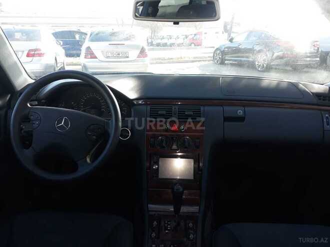 Mercedes E 240 2001, 329,854 km - 2.6 л - Bakı