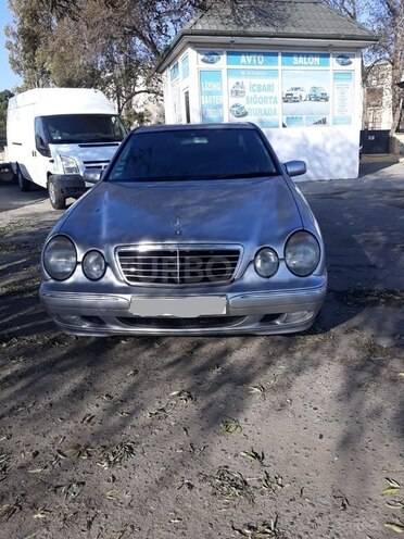 Mercedes E 240 2001, 329,854 km - 2.6 л - Bakı