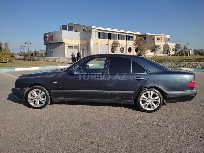 Mercedes E 230 1997, 584,000 km - 2.3 l - Sumqayıt