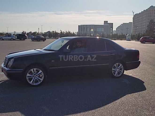 Mercedes E 230 1997, 584,000 km - 2.3 l - Sumqayıt