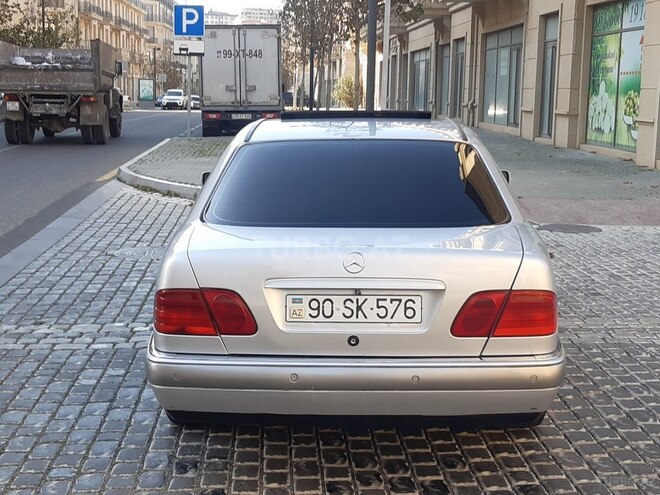 Mercedes E 240 1998, 322,455 km - 2.4 л - Bakı