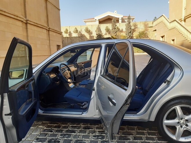 Mercedes E 240 1998, 322,455 km - 2.4 л - Bakı