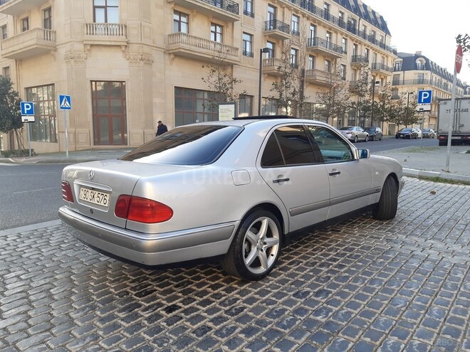 Mercedes E 240 1998, 322,455 km - 2.4 л - Bakı