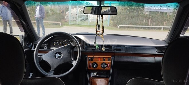Mercedes E 200 1991, 666,000 km - 2.0 l - Lənkəran