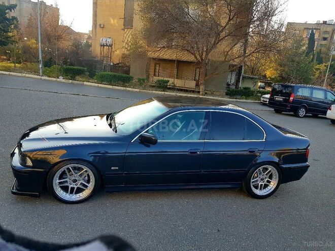BMW 528 1999, 358,000 km - 2.8 l - Bakı