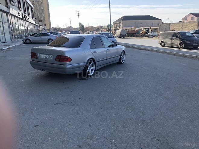 Mercedes E 280 1999, 563,879 km - 2.8 l - Sumqayıt