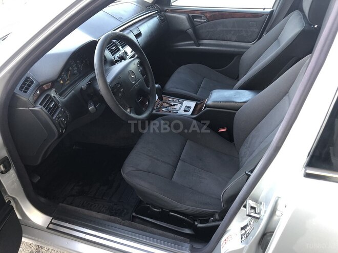 Mercedes E 280 1999, 563,879 km - 2.8 l - Sumqayıt