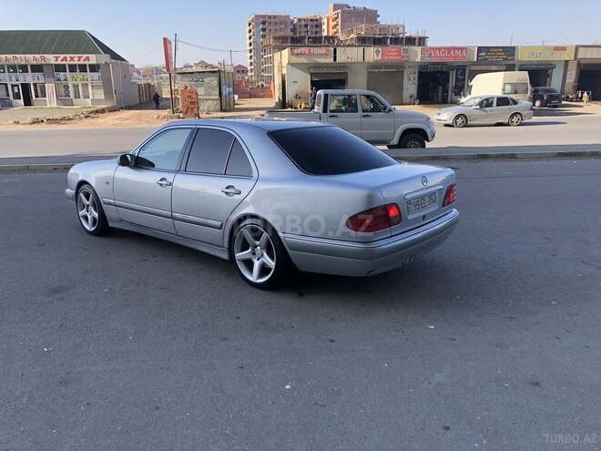 Mercedes E 280 1999, 563,879 km - 2.8 l - Sumqayıt
