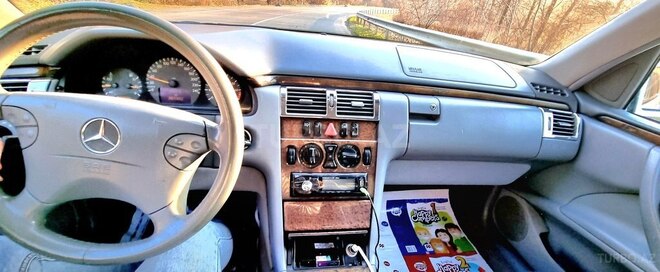 Mercedes E 240 2002, 384,000 km - 2.4 l - Bakı