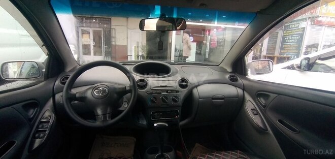 Toyota Vitz 2002, 172,000 km - 1.0 l - Quba