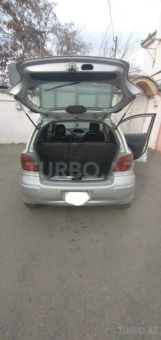 Toyota Vitz 2002, 172,000 km - 1.0 l - Quba