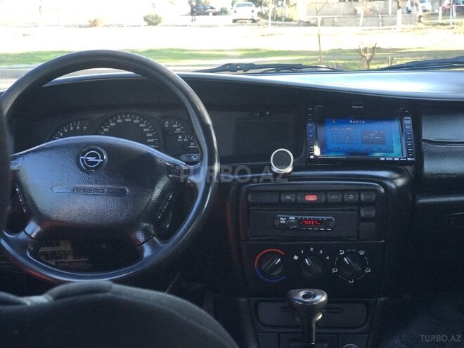 Opel Vectra 1996, 280,000 km - 1.8 л - Beyləqan