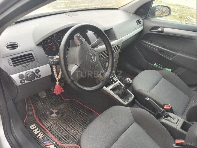 Opel Astra 2006, 211,000 km - 1.4 l - Bakı