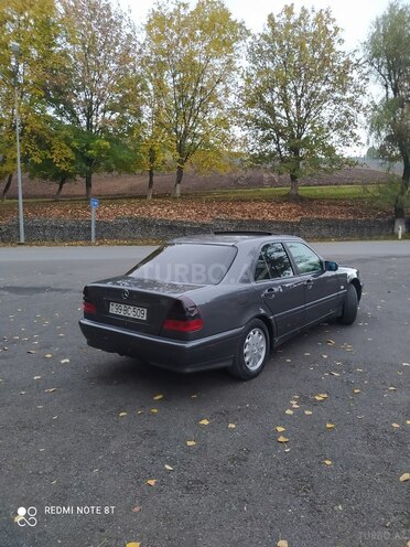Mercedes C 240 1997, 365,000 km - 2.4 l - İsmayıllı