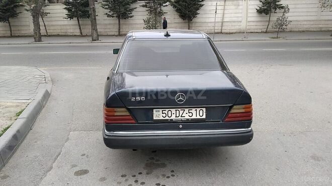 Mercedes E 220 1992, 250,000 km - 2.2 l - Bakı