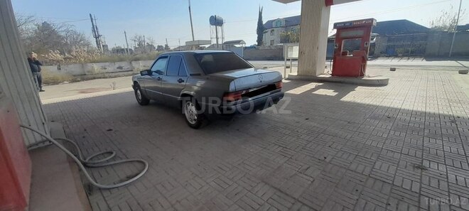 Mercedes 190 1990, 198,000 km - 2.0 l - Sabirabad