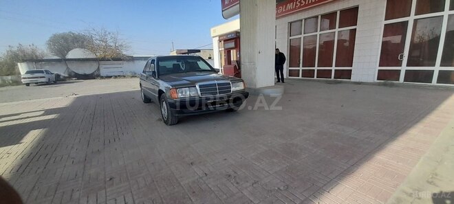 Mercedes 190 1990, 198,000 km - 2.0 l - Sabirabad
