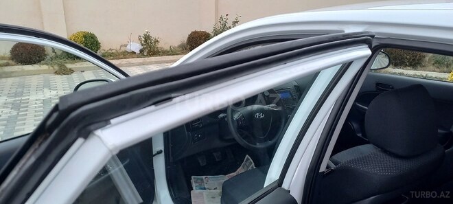 Hyundai i30 2009, 187,000 km - 1.4 л - Bakı