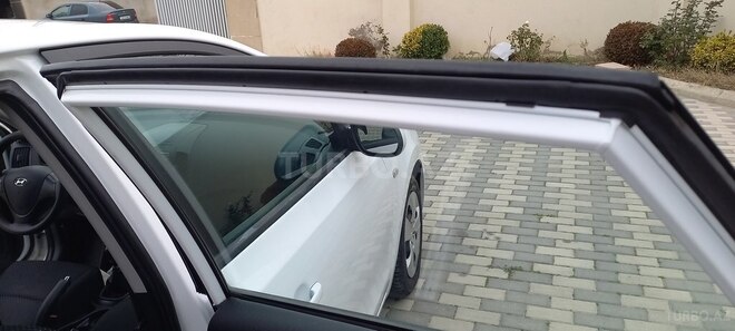 Hyundai i30 2009, 187,000 km - 1.4 л - Bakı