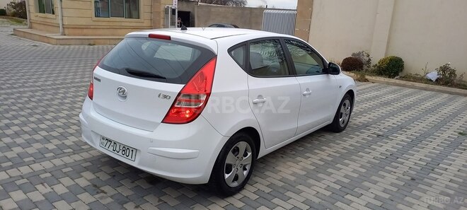 Hyundai i30 2009, 187,000 km - 1.4 л - Bakı