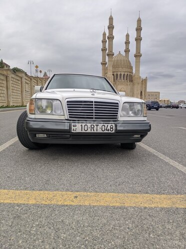 Mercedes E 220 1994, 350,000 km - 2.2 l - Bakı