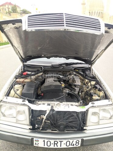 Mercedes E 220 1994, 350,000 km - 2.2 l - Bakı